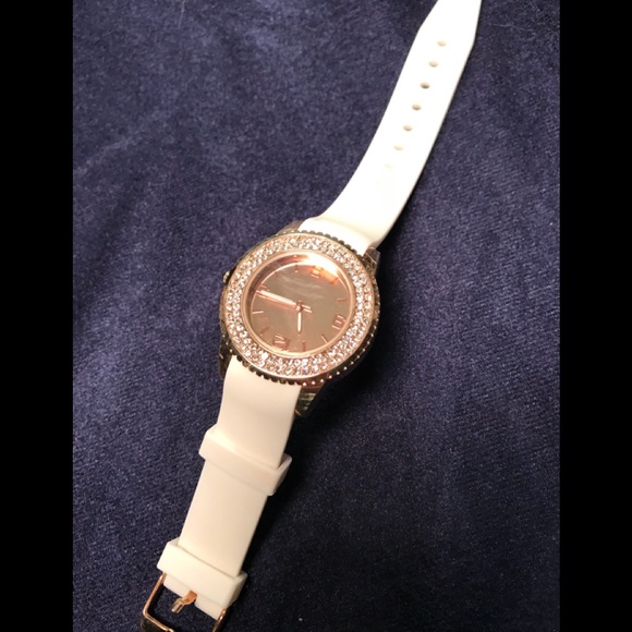 ROSE GOLD/WHITE RUBBER DIAMOND WATCH - Picture 2 of 3